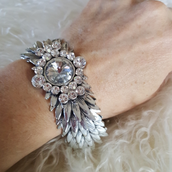 Bracelet - Picture 1 of 4